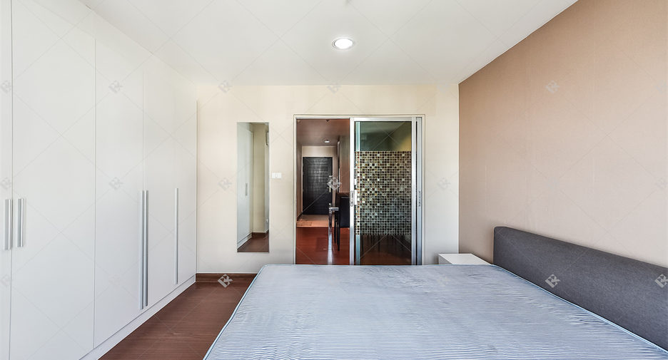 For sale 1 bed condo in Huai Khwang, Bangkok