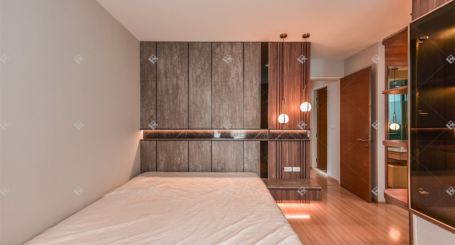For sale 2 bedrooms condo in Phaya Thai, Bangkok