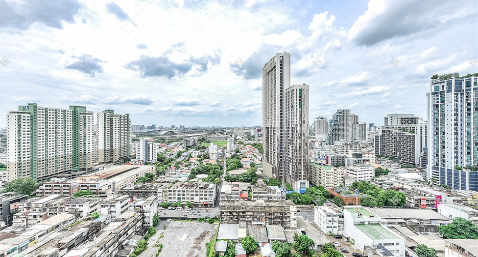For sale 2 bedrooms condo in Phaya Thai, Bangkok