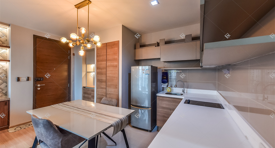 For sale 2 bedrooms condo in Phaya Thai, Bangkok