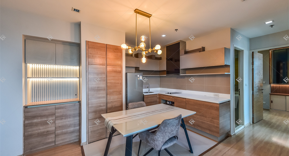 For sale 2 bedrooms condo in Phaya Thai, Bangkok