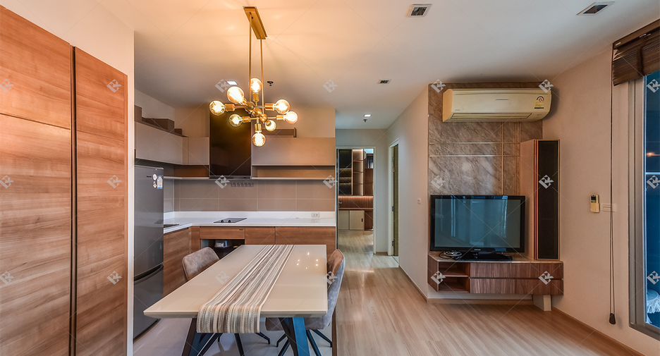 For sale 2 bedrooms condo in Phaya Thai, Bangkok