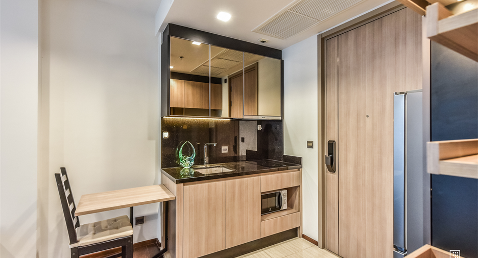 For sale 1 Beds condo in Pathum Wan, Bangkok