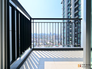 For sale 2 bedrooms condo in Huai Khwang, Bangkok