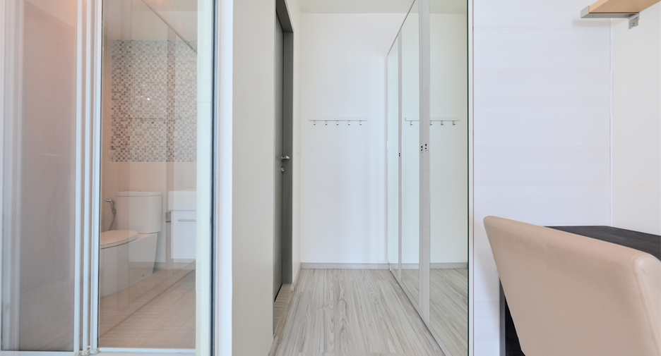 À vendre 2 chambres condo à Huai Khwang, Bangkok