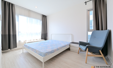 À vendre 2 chambres condo à Huai Khwang, Bangkok