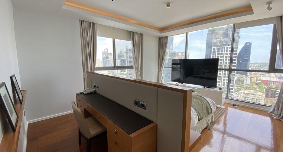 À louer 4 chambres condo à Khlong Toei, Bangkok
