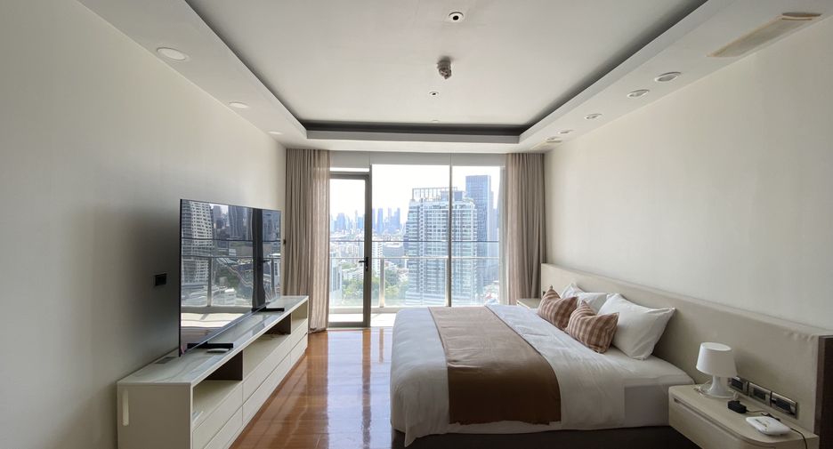 À louer 4 chambres condo à Khlong Toei, Bangkok