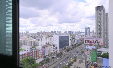 À vendre 2 chambres condo à Huai Khwang, Bangkok
