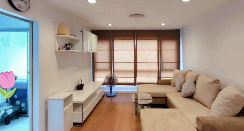 À vendre 2 chambres condo à Huai Khwang, Bangkok