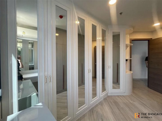 For sale 2 bedrooms condo in Huai Khwang, Bangkok