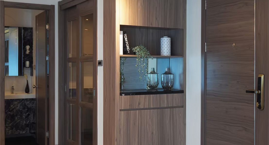 For sale 2 bedrooms condo in Huai Khwang, Bangkok