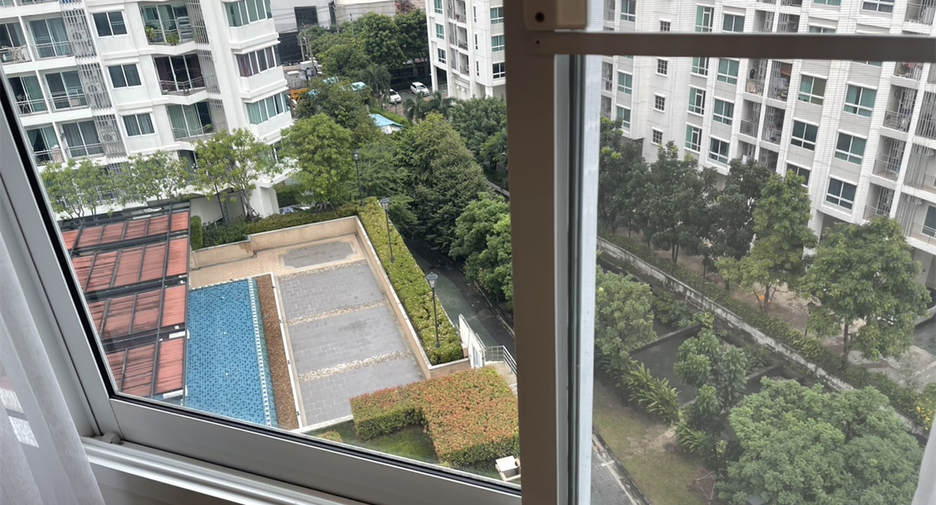 出售 2 卧室 公寓 在 Huai Khwang, 曼谷