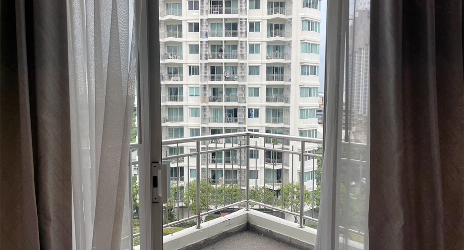 出售 2 卧室 公寓 在 Huai Khwang, 曼谷