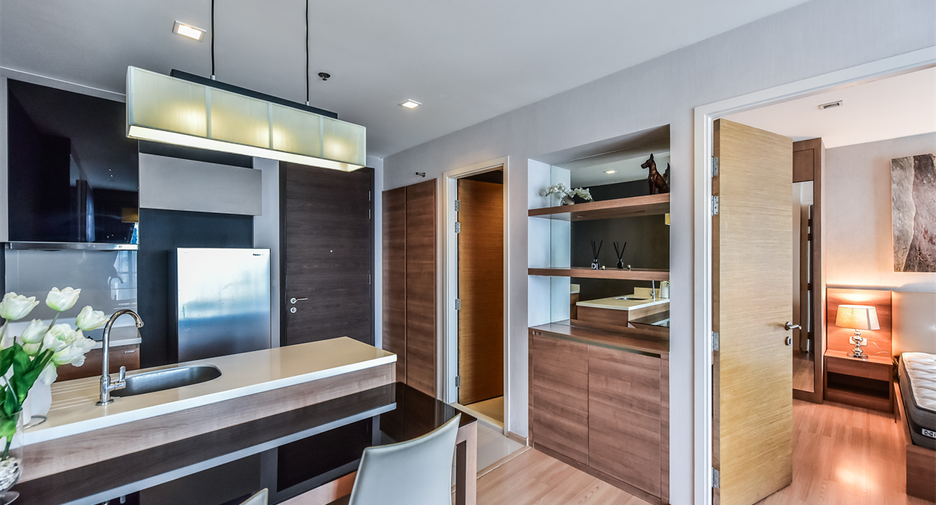 For sale 1 Beds condo in Phaya Thai, Bangkok