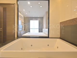 For sale 2 bedrooms condo in Huai Khwang, Bangkok