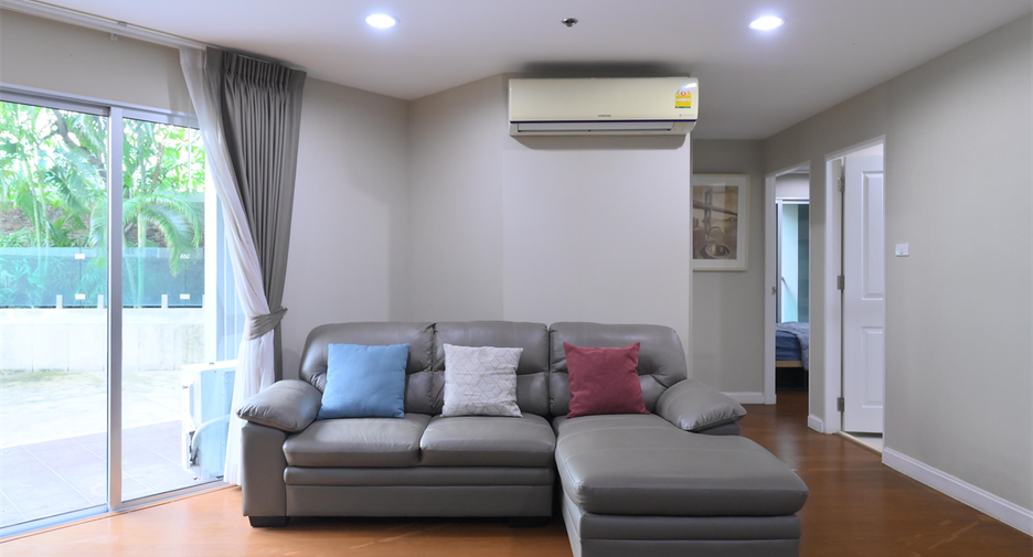 For sale 5 bedrooms condo in Huai Khwang, Bangkok