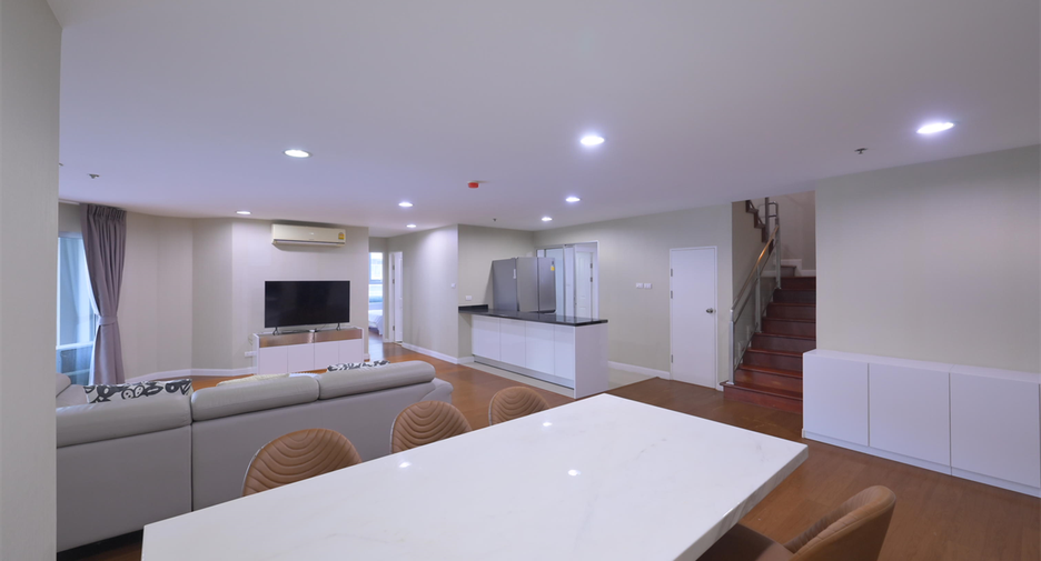 Wohnung zum Kauf mit 5 Zimmer in Huai Khwang, Bangkok
