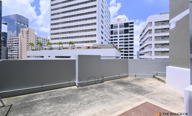 À vendre 5 chambres condo à Huai Khwang, Bangkok