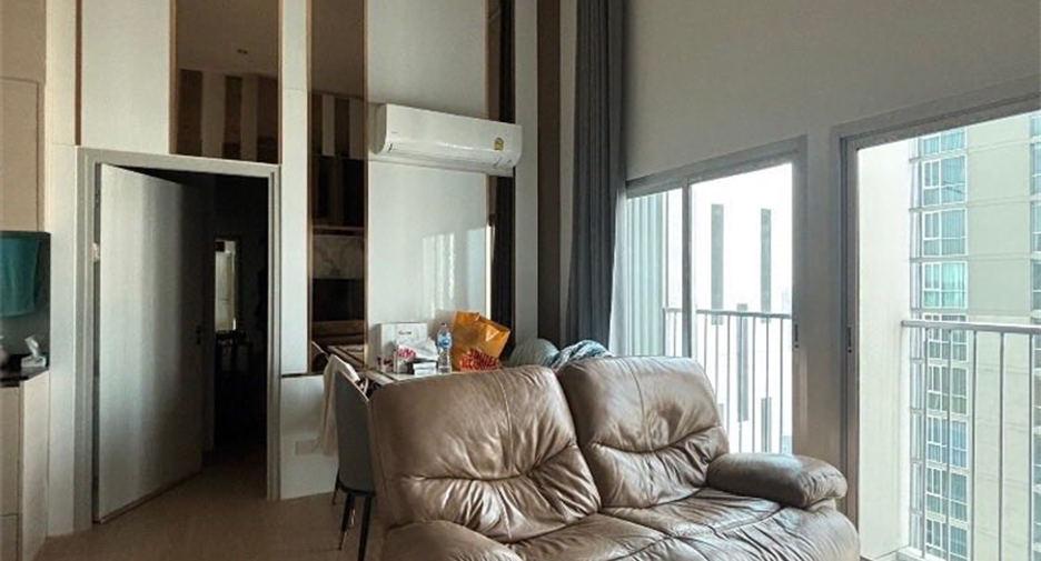À vendre 2 chambres condo à Huai Khwang, Bangkok