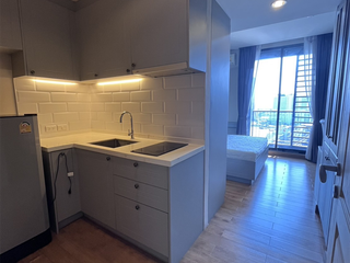 For sale 1 bed condo in Phaya Thai, Bangkok