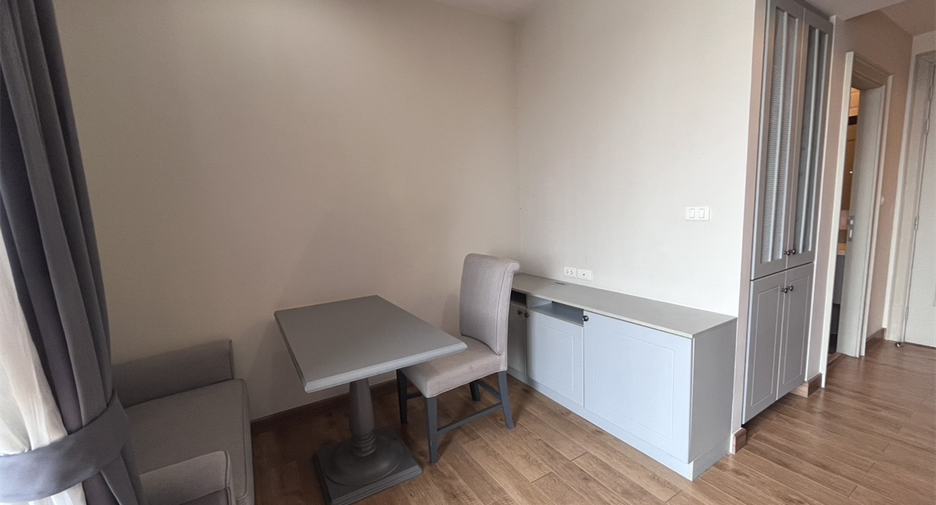 For sale 1 bed condo in Phaya Thai, Bangkok