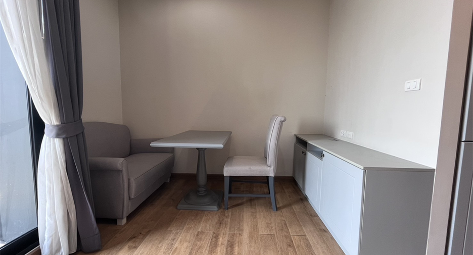 For sale 1 bed condo in Phaya Thai, Bangkok