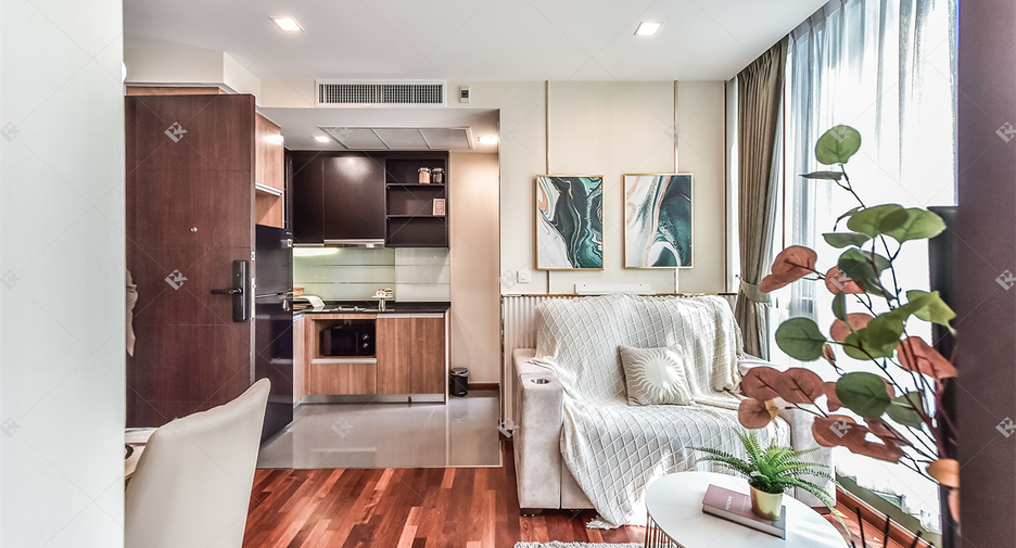 For sale 1 bed condo in Pathum Wan, Bangkok
