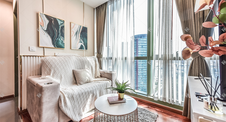 For sale 1 bed condo in Pathum Wan, Bangkok