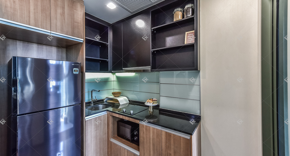 For sale 1 bed condo in Pathum Wan, Bangkok