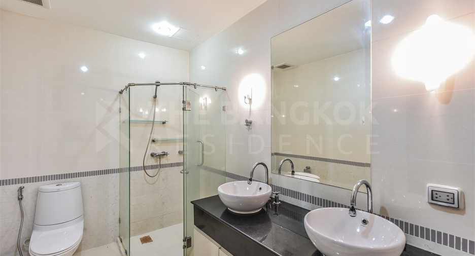 For sale 3 bedrooms condo in Ratchathewi, Bangkok