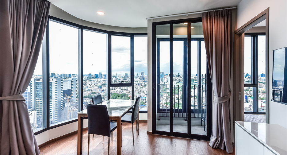 For sale 2 bedrooms condo in Ratchathewi, Bangkok