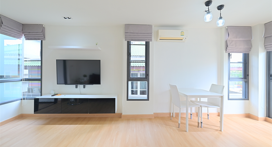 À vendre 2 chambres condo à Chatuchak, Bangkok