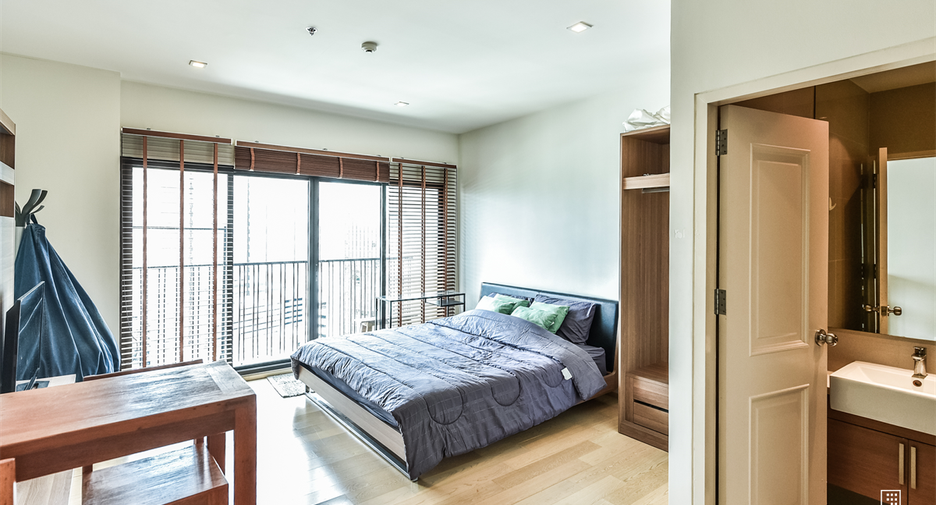 For sale 1 bed condo in Phaya Thai, Bangkok