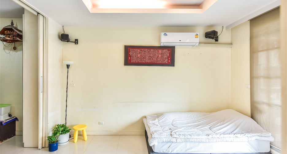 For sale 2 bedrooms condo in Ratchathewi, Bangkok