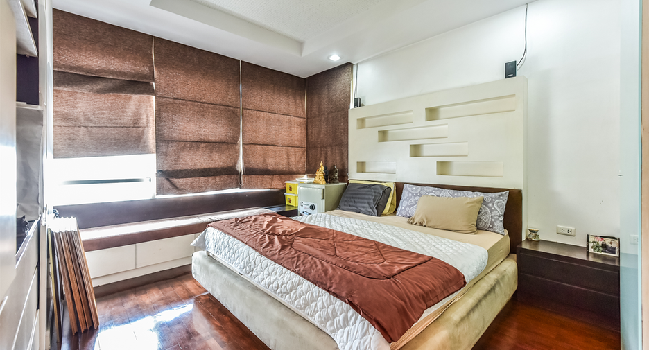 For sale 2 bedrooms condo in Ratchathewi, Bangkok