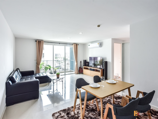 For sale 2 bedrooms condo in Phaya Thai, Bangkok