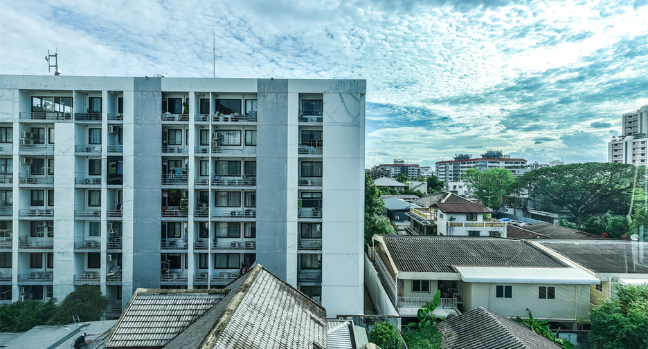 For sale 2 bedrooms condo in Phaya Thai, Bangkok