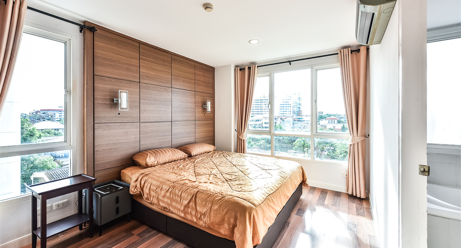 For sale 2 bedrooms condo in Phaya Thai, Bangkok