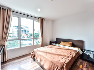 For sale 2 bedrooms condo in Phaya Thai, Bangkok