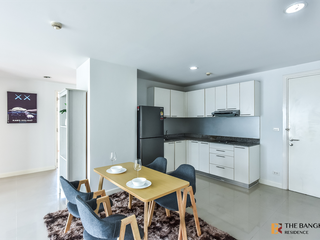For sale 2 bedrooms condo in Phaya Thai, Bangkok