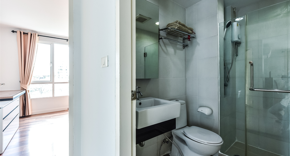 For sale 2 bedrooms condo in Phaya Thai, Bangkok