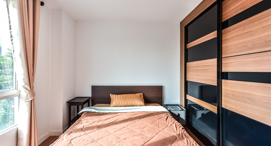 For sale 2 bedrooms condo in Phaya Thai, Bangkok