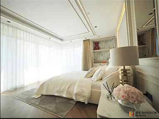 For sale 3 bedrooms condo in Phaya Thai, Bangkok