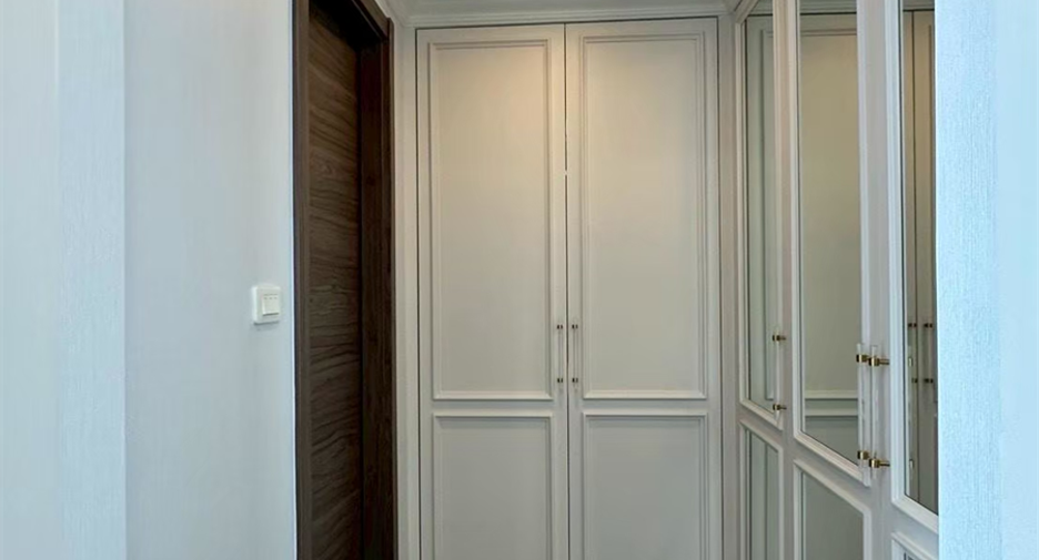 For sale 2 bedrooms condo in Huai Khwang, Bangkok