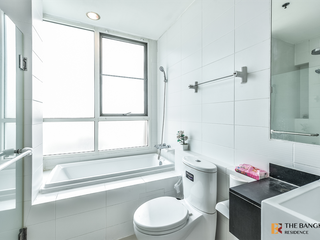 For sale 2 bedrooms condo in Phaya Thai, Bangkok