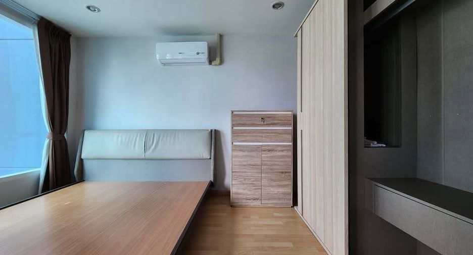For sale 1 bed condo in Watthana, Bangkok