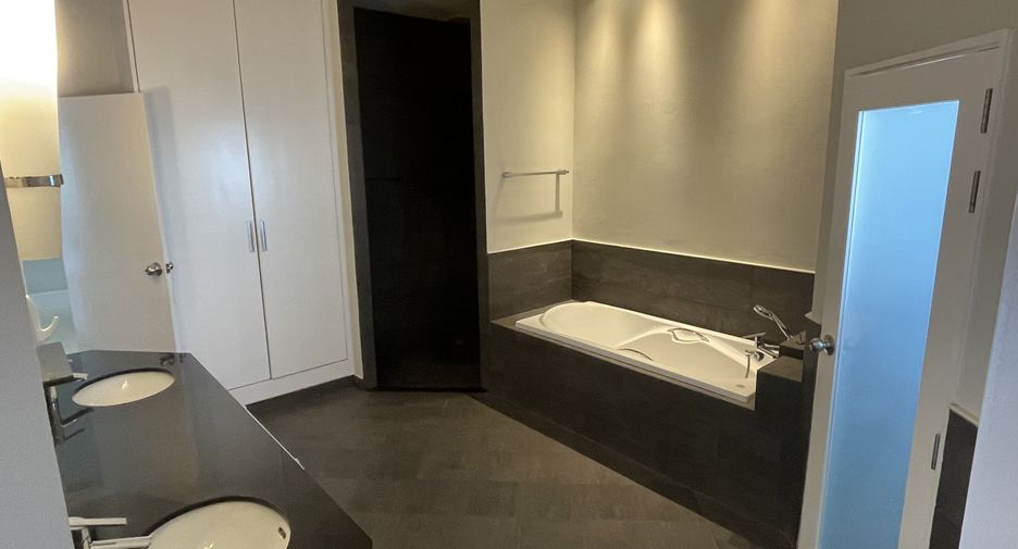 For sale 3 bedrooms apartment in Thalang, Phuket