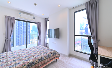À vendre 2 chambres condo à Huai Khwang, Bangkok