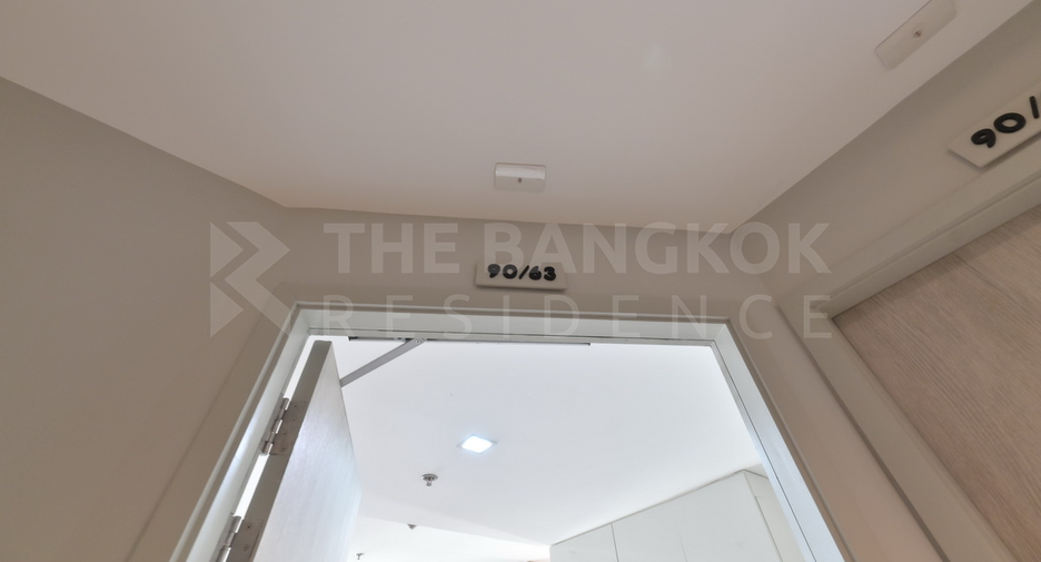 À vendre 2 chambres condo à Huai Khwang, Bangkok